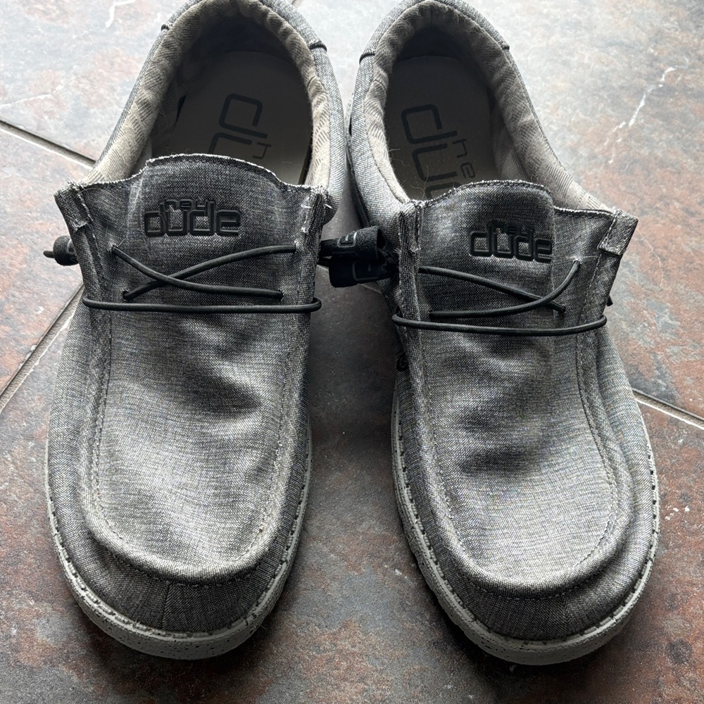 Hey Dude Men's Light Gray Loafers